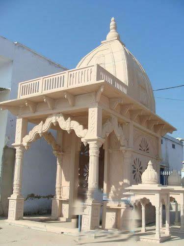 Architectural sandstone column capital