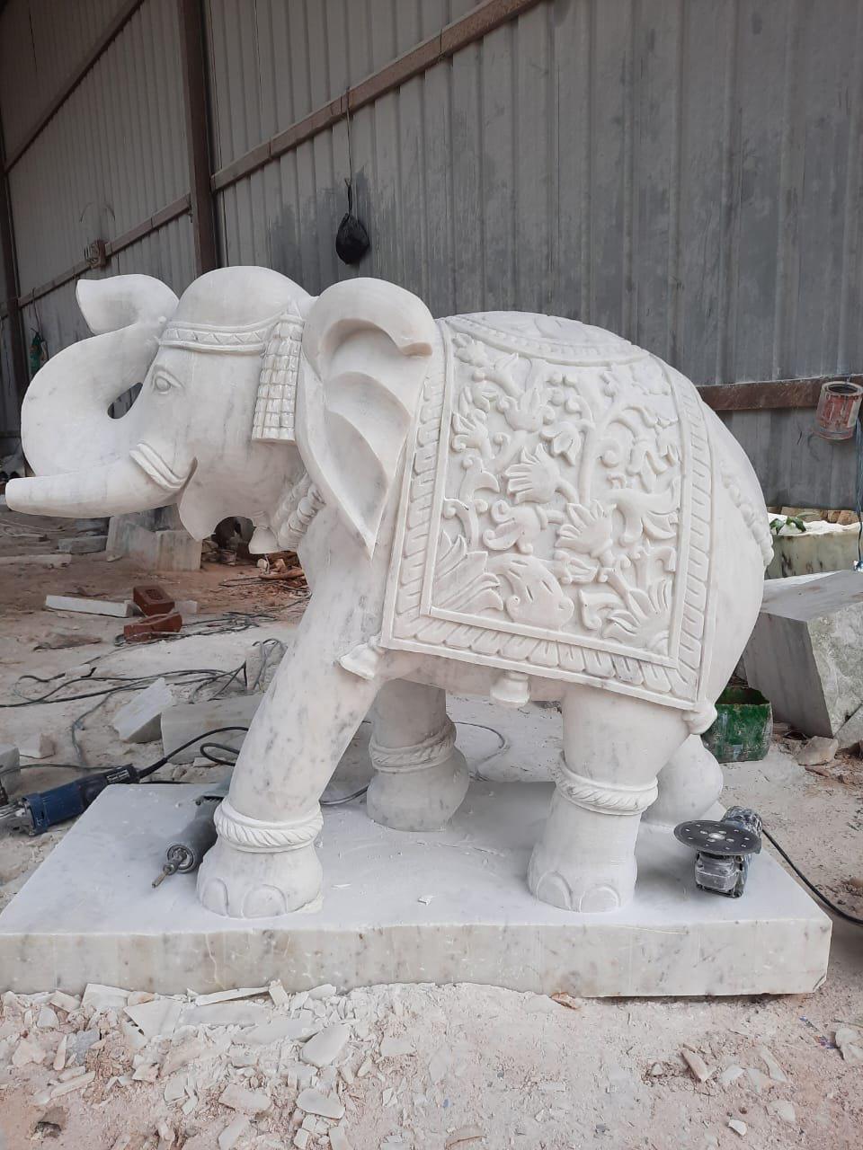 Bespoke sandstone temple and mandir component